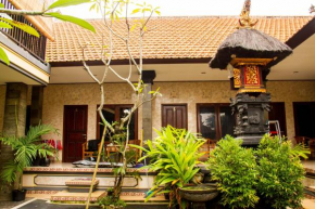 Гостиница Umah Bukit House  Kuta
